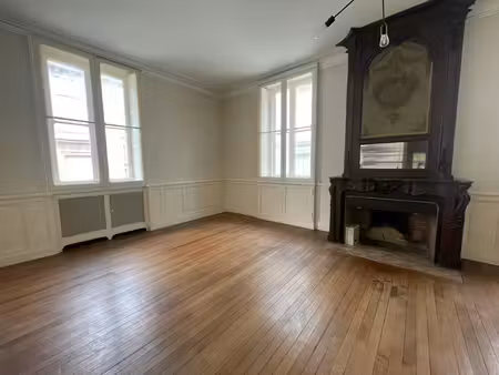 location appartement 5 pièces 133m²