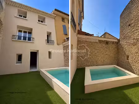 maison de village rénovée d'environ 137m² avec jardin  piscine et garage - châteauneuf-du-