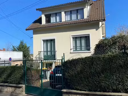 vente maison 5 pièces 114 m² à ris-orangis (91130)  285 000 €