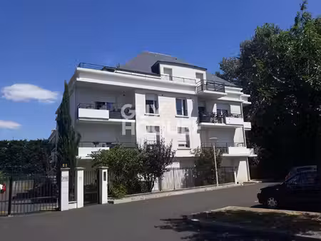 location appartement 3 pièces 66 m² à saint-cyr-sur-loire (37540)