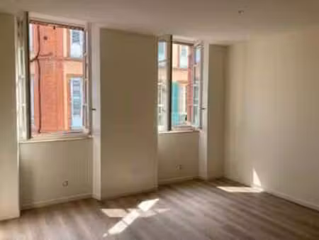 location appartement 2 pièces à albi (81000) : à louer 2 pièces / 44m² albi