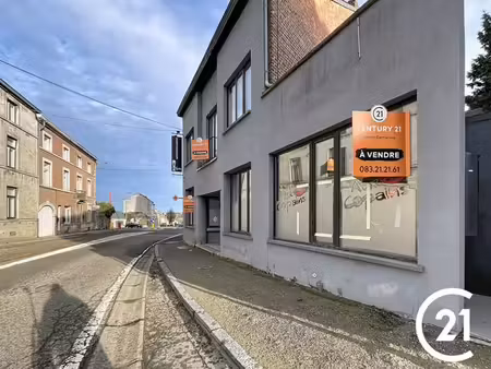 a deux pas du centre-ville: immeuble mixte (avec revenus loc