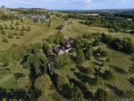 propriété de caractère basse énergie sur +/- 51.902 m²