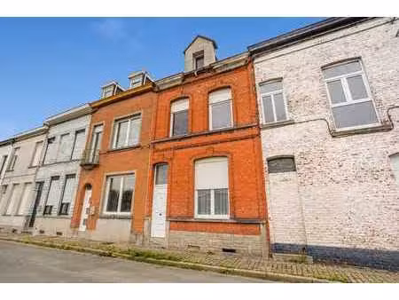jolie maison de maître avec 5 chambres et terrasse