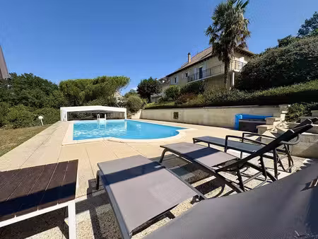 vente maison 6 pièces 136 m² à larche (19600)  299 000 €