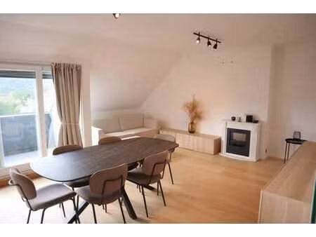 a voir !!! superbe appartement au coeur d'embourg