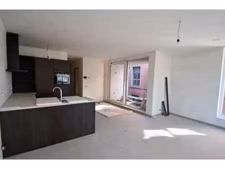 lichtrijk appartement op 1ste verdiep met 2 slaapkamers