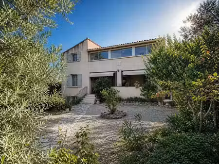 vente maison 9 pièces 240 m² à orgon (13660)  415 000 €