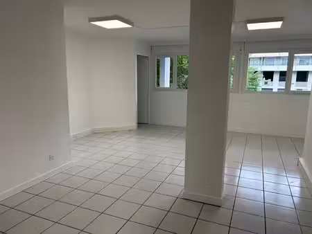 vente commerce 61 m² lyon 9 (69009)