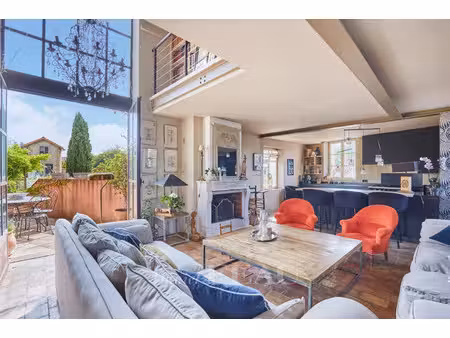maison de luxe à vendre dans le quartier granettes-jauberte-sainte anne