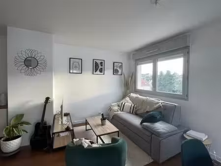 location appartement 3 pièces 70 m² à villejuif (94800)  1 550 €