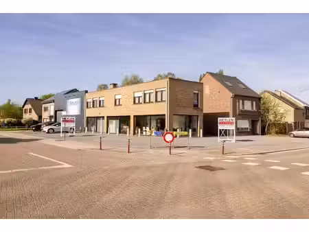 commerce avec appartement