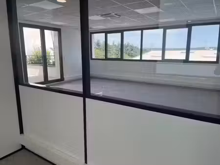 location locaux professionnels 20.58 m² à valenton (94460)  268 €