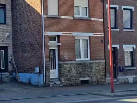 maison 2 chambres et un bureau avec cour  jardin et cave