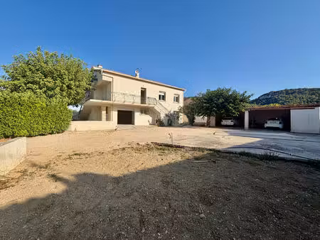 maison chusclan 4 pièces - 130 m²