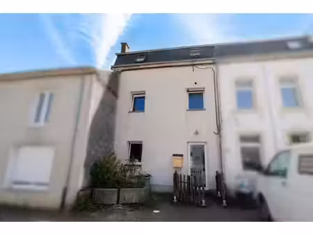 maison 2 façades au centre de mussy