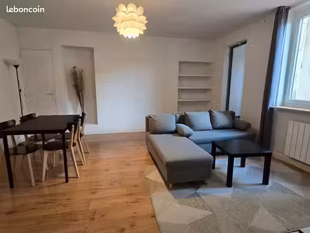 appartement 2 pièces 64 m²