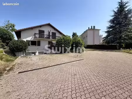 maison 7 pièces 166 m²