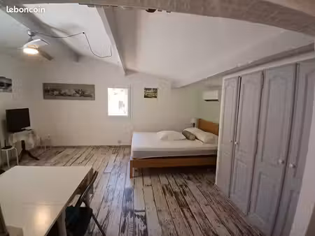 studio 1 pièce 28 m²