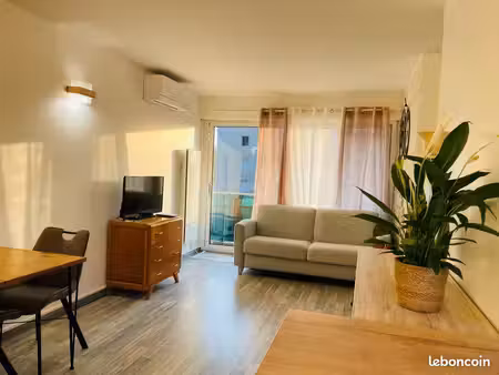 appartement meublé 40 m² rénové – clim réversible neuve – proche lac & bus genève