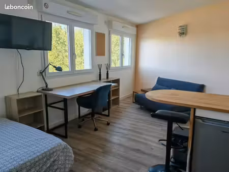 studio meublé 28 m² – location étudiant – la rochelle – résidence avec piscine