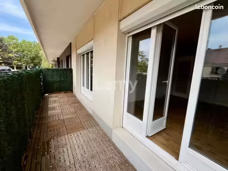 studio 1 pièce 35 m²