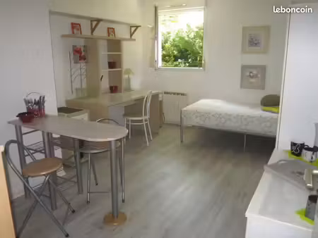 studio etudiant meuble 22m2 proche fac saulcy irts  à metz