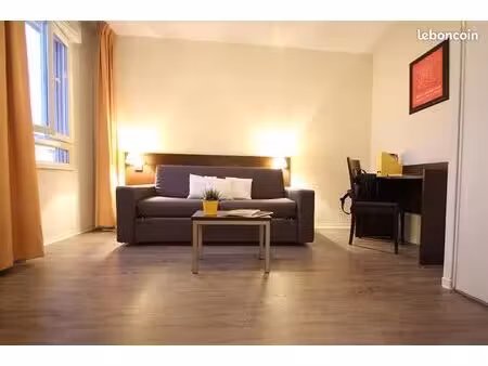 studio 1 pièce 20 m²
