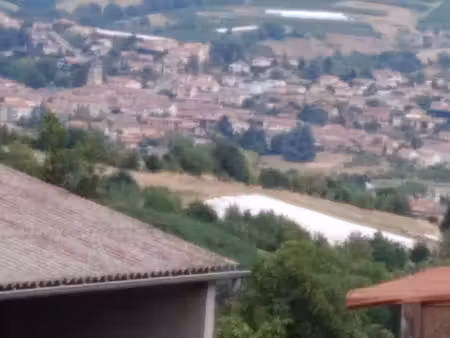 a louer t3 dans maison de pierre