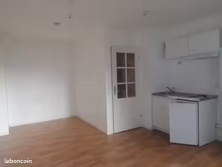 studio 1 pièce 27 m²