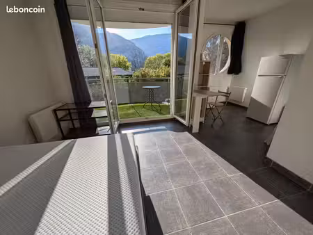 studio meublé beau balcon proche presqu'ile de grenoble