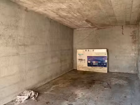 parking/box 16 m² vetraz monthoux