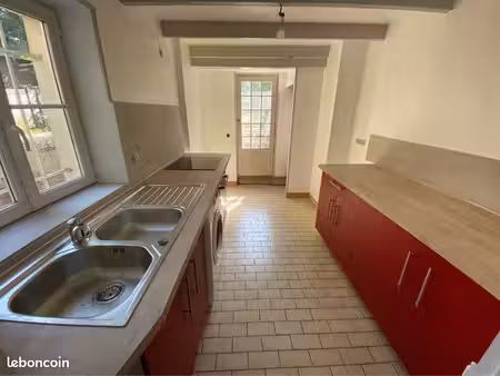 maison de bourg 3 ch avec terrain