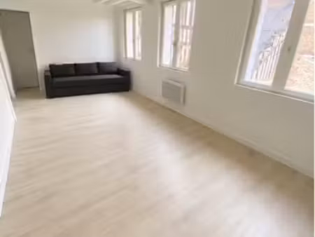 location t2 de 51m2 elbeuf
