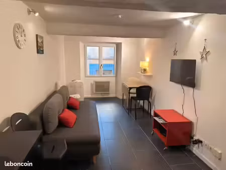 bel appartement 2p meublé au cœur du vieux nice
