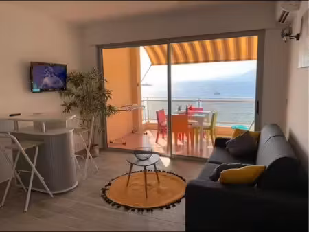 appartement face a la mer d’octobre à mai