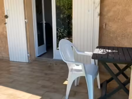 studio  meublé à sausset  les pins