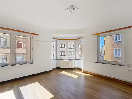 appartement à louer à rue egide walschaerts 1 saint-gilles (vbe55543)