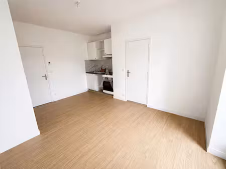 location appartement 2 pièces 27.25 m² à saint-nazaire (44600)  410 €