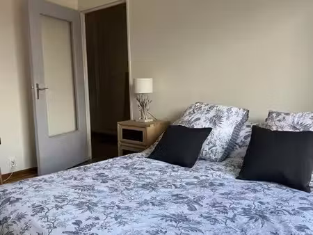location appartement 1 pièce 33 m² à avignon (84000)