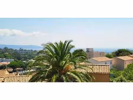 appartement avec terrasse et piscine cavalaire-sur-mer (83)