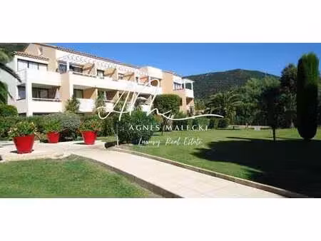 appartement avec terrasse le lavandou (83)