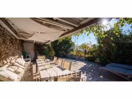 propriété avec jardin gassin (83)