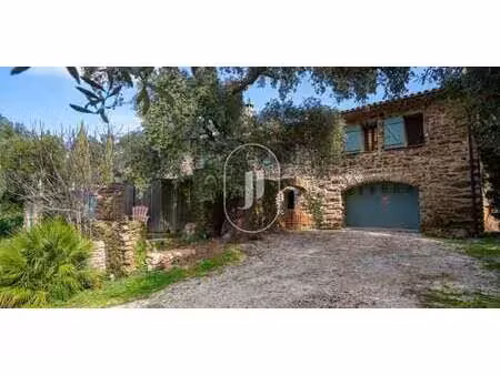 maison avec piscine et terrasse la môle (83)