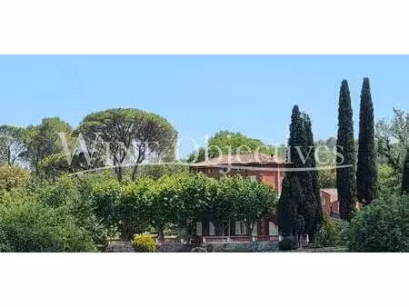 vignoble avec piscine le cannet-des-maures (83)