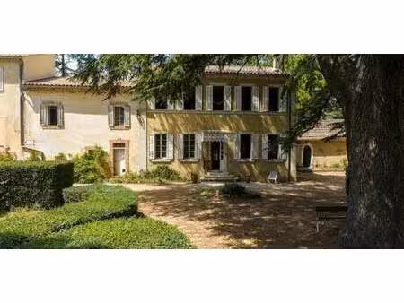 vignoble avec dépendances nans-les-pins (83)