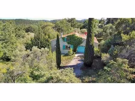 maison avec jardin et terrasse saint-paul-en-forêt (83)