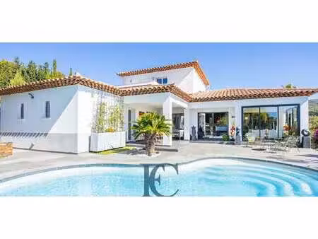 maison avec piscine et jardin sanary-sur-mer (83)