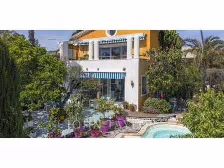 villa avec piscine et terrasse bandol (83)