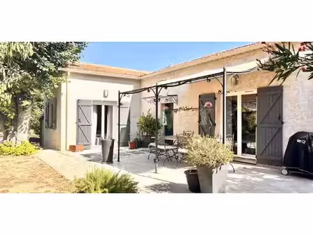 villa avec piscine et jardin callian (83)